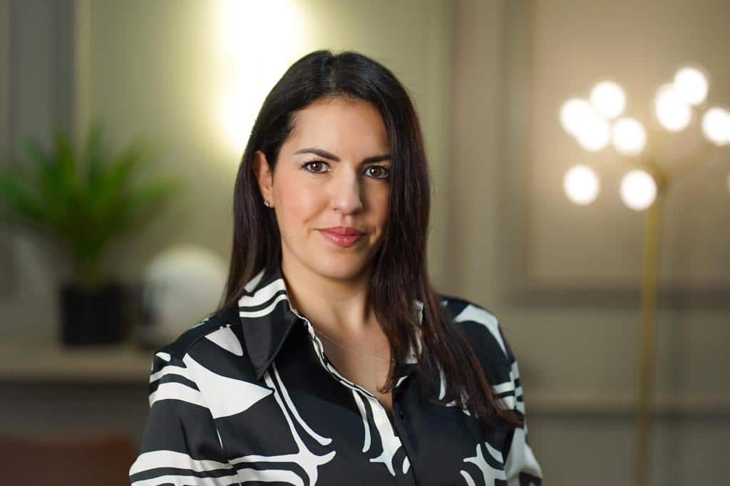 Alida Mancera – General Manager at One Avenue Group in Bank
