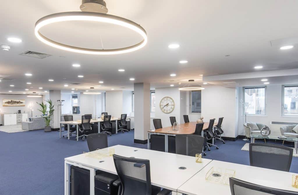 Why Serviced Offices Are Perfect For Large Companies