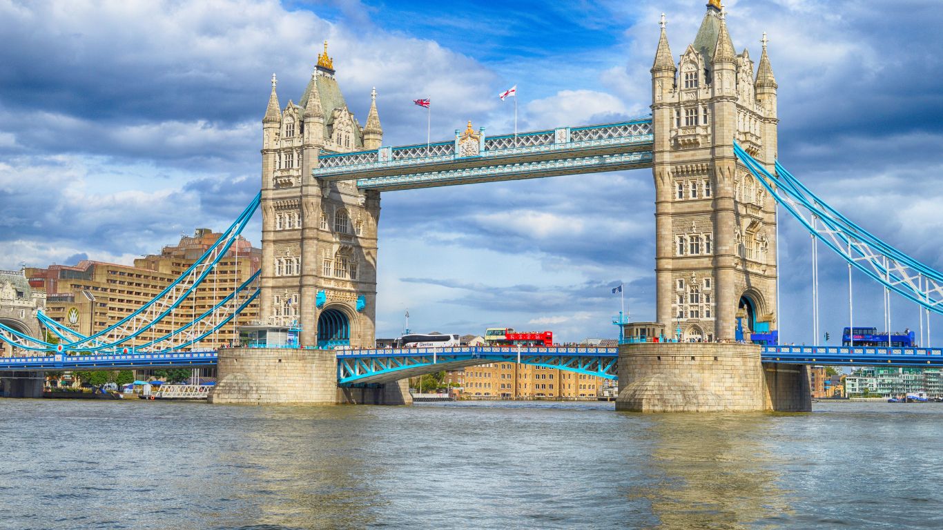 A history of London Bridge